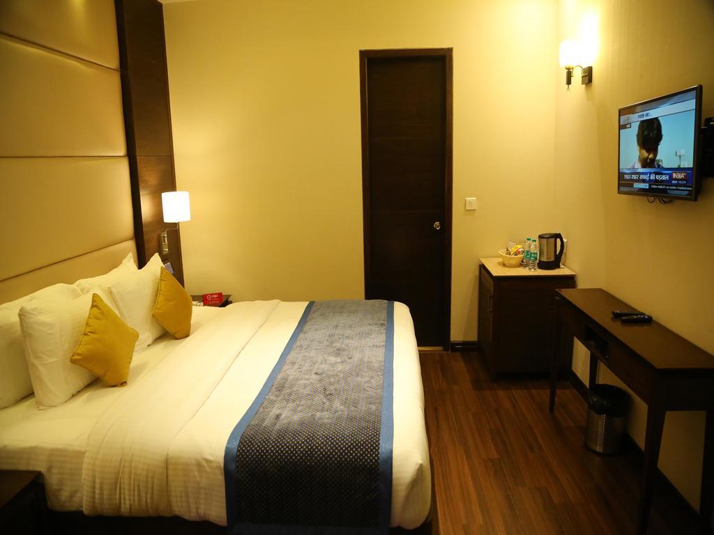 Oyo Premium Panchkula Sector 5 Hotel Room photo