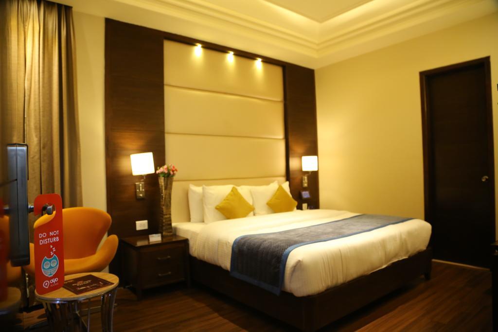 Oyo Premium Panchkula Sector 5 Hotel Exterior photo